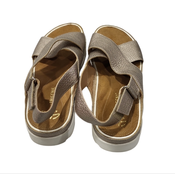 Ladies Clarks TriGenic comfy Casual Summer Sandals adjustable strap 8.5 - Picture 4 of 10